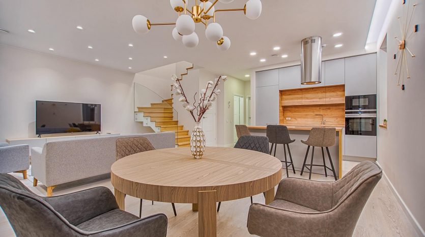 Condo In Ilford